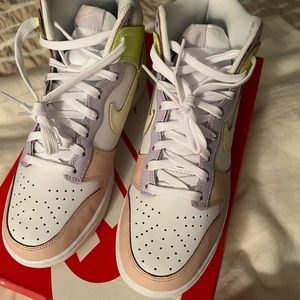 Women’s Nike Dunk High